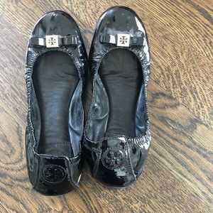 Tory Burch black patent ballet flats size 6